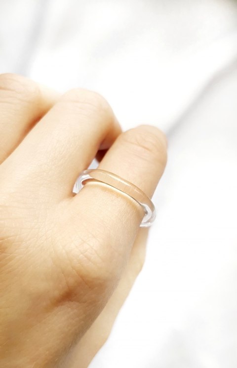 Minimalistyczny pierścionek - obrączka Minimalistyczny pierścionek - obrączka